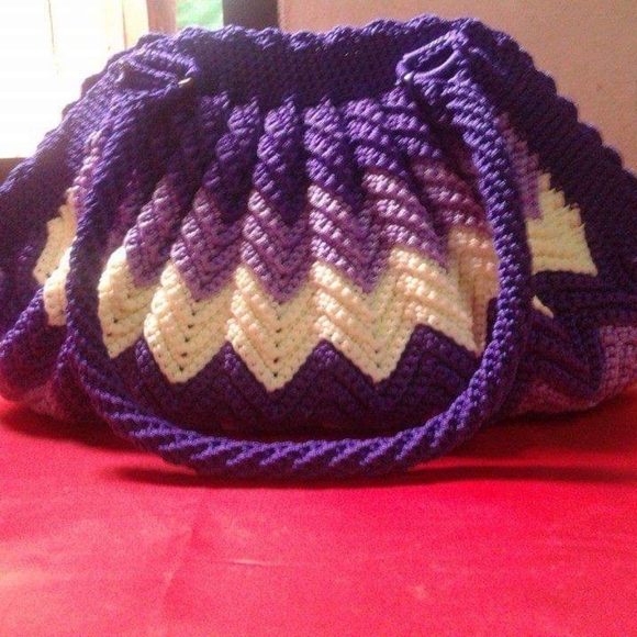 Chevron crochet bag of your color choice - Picture 2 of 13